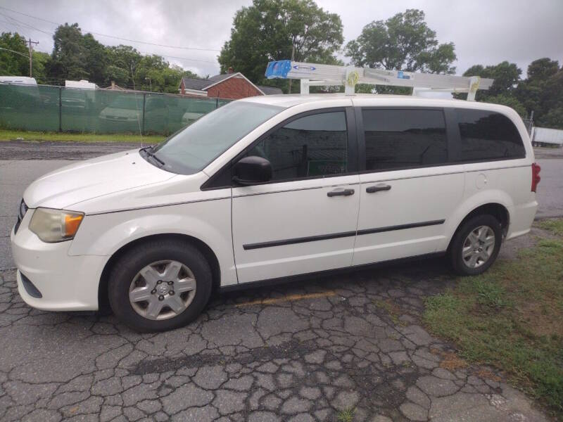 ram ram cargo van 2013 2C4JRGAG3DR762460 image ram ram cargo van 2013 2C4JRGAG3DR762460 image